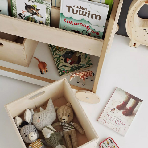 Double-sided shelf with wheels