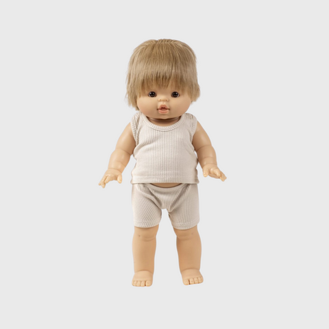 Minikane 34-37 cm. rūbai - kostiumėlis ekru su širdelėmis