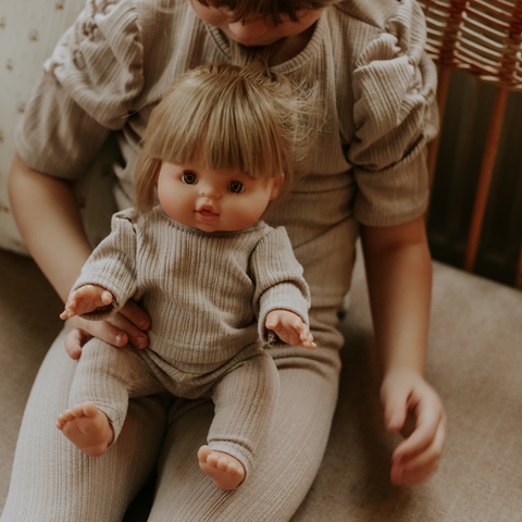 Minikane 34 cm mirksinti lėlė - Raphaelle