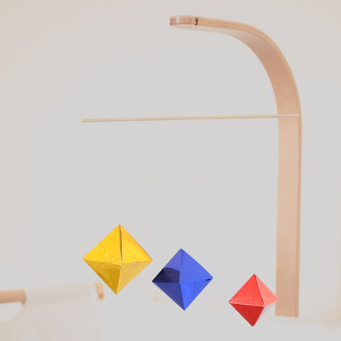 Do it yourself: Octahedron carousel for babies