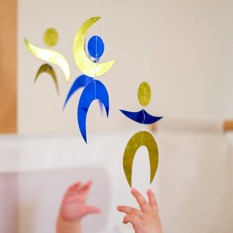 Do it yourself: Dancer carousel for babies