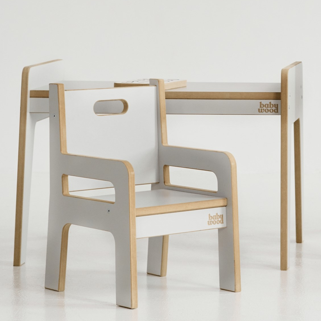 Table and chair - size S