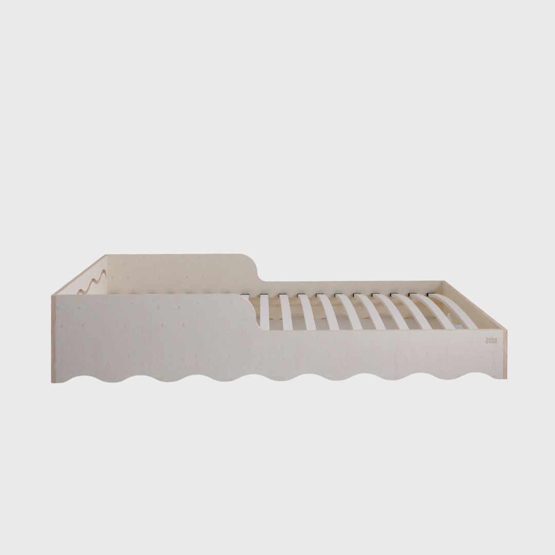 Vaikiška Montessori lova su atkalte ir šonais Wave 3 | 2 spalvos