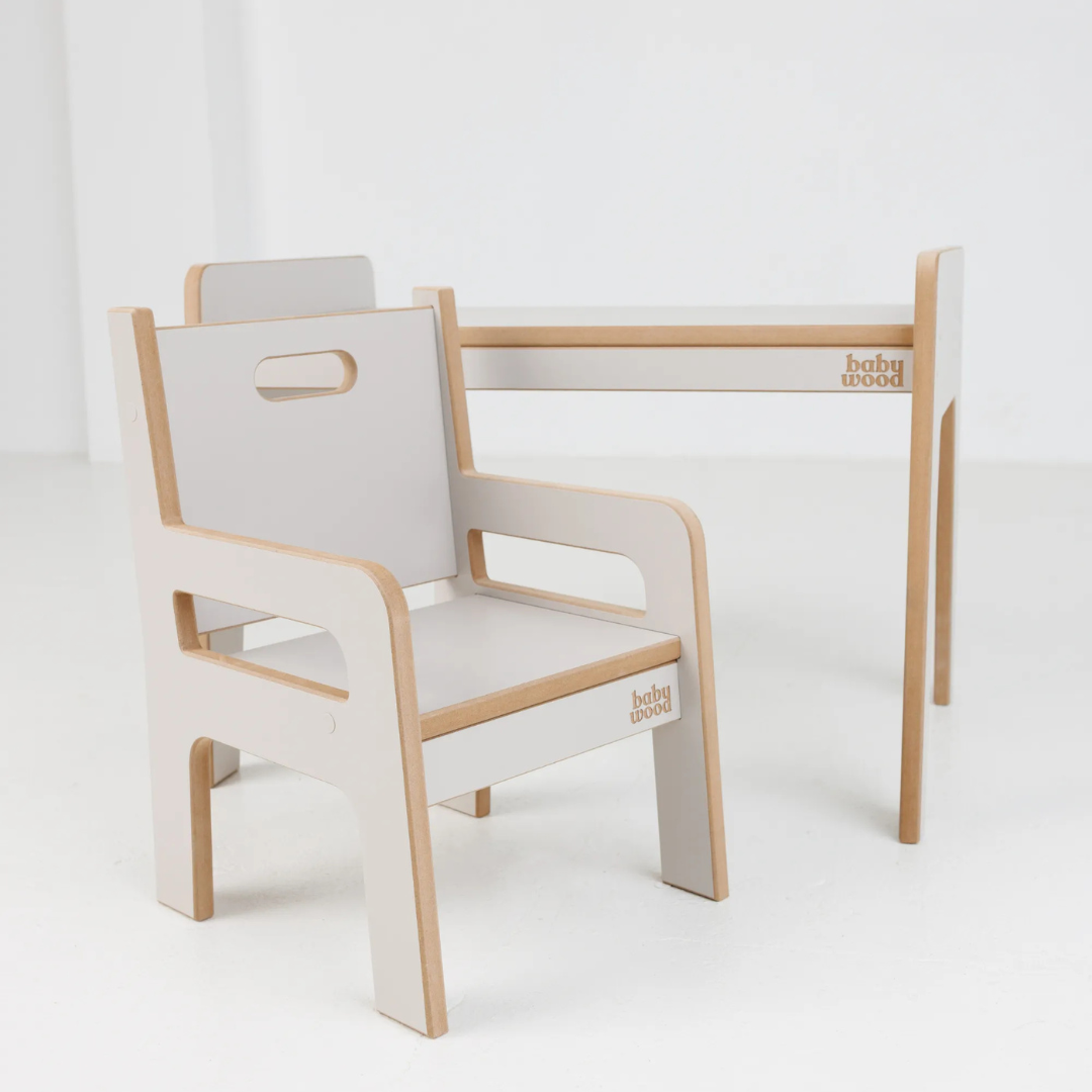Table and chair - size S