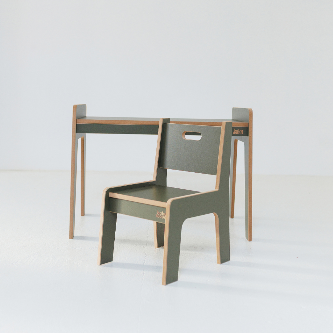 Table and chair - L size