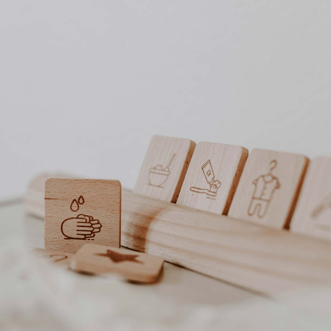 Daily routine: shelf + cards