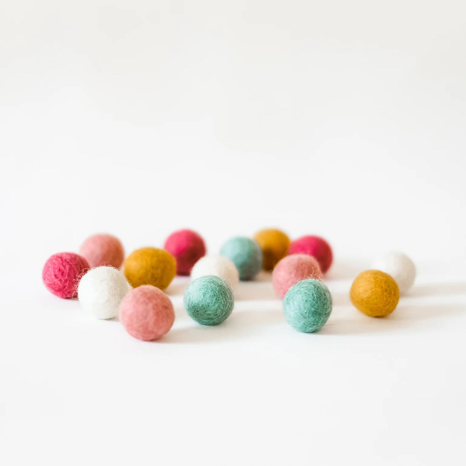 Vilnos kamuoliukai (15 vnt) | 3 spalvos