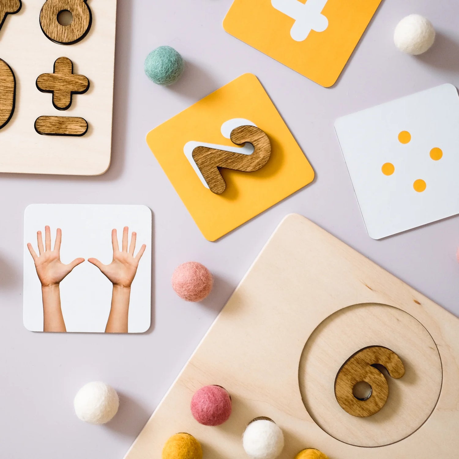 Skaičiavimo rinkinys - kortelės, lentelė, dėlionė ir vilnos kamuoliukai