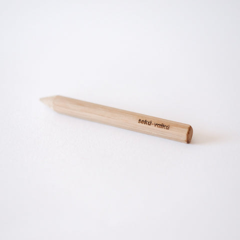 Ergonomiškas medinis pieštukas