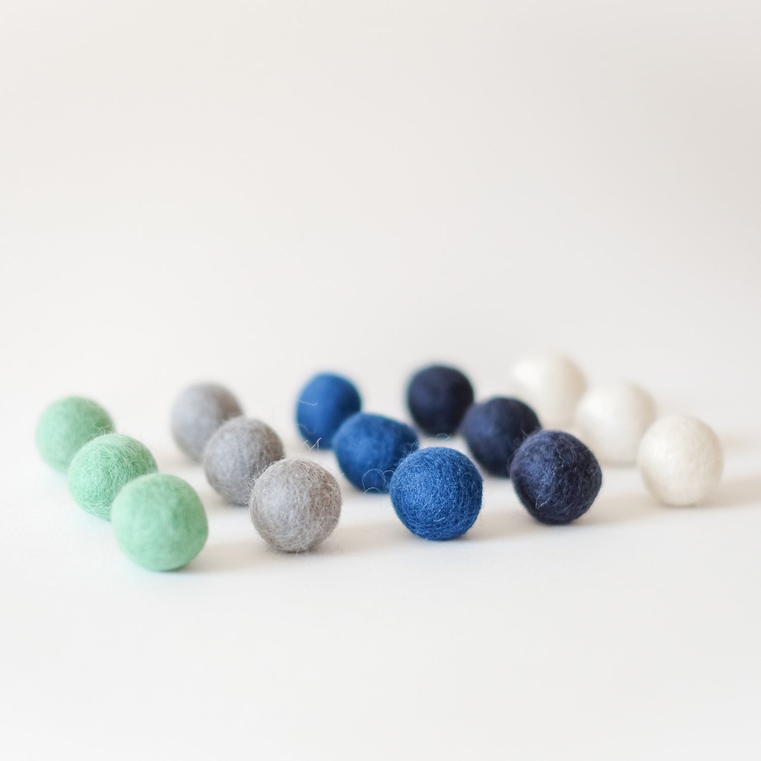 Vilnos kamuoliukai (15 vnt) | 3 spalvos